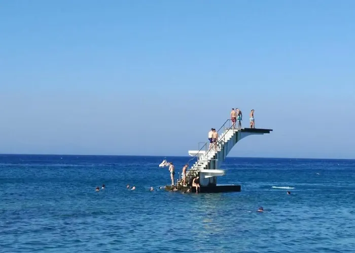 Garden House Elli 2 Min Apartment